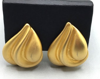 Matte Gold Tone Clip On Earrings Vintage 80s 90s Clips Drop Shaped Free Form