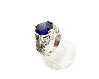 Blue Stone Ring Sterling Silver Ring Size 6 Beautiful Raised Design Blue Ring