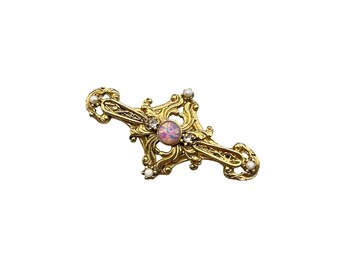 Vintage Dragon Breath Cabochon Bar Pin Gold Tone Brooch with Faux Pearls