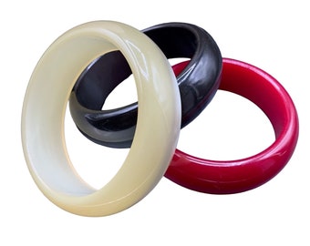 Vintage Moonglow Wide Lucite Plastic Red Black Beige Bangle Bracelets Set of 3