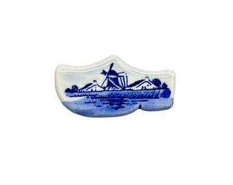 Delft Blue Ceramic Brooch Pin Shoe with Windmill Design Souvenir Jewelry