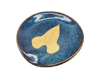 Vintage Kaleidoscope Spoon Rest Pottery Maple Leaf Dark Blue Glaze