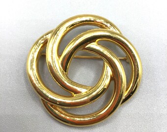 Signed Monet Classic Brooch Gold Tone Intersecting Rings 70s 80s Fashion Jewelry