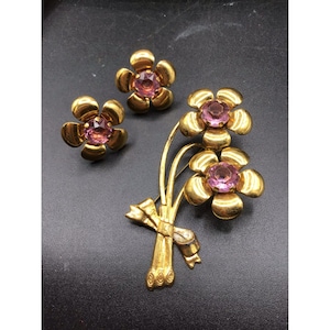 1940 Flower on Stem Brooch & Screwback Earrings Set Gold Tone Pink Rhinestones