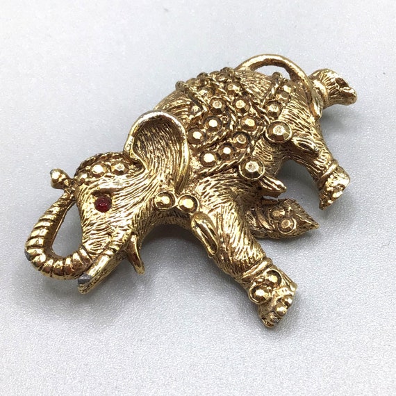 Vintage Elephant Brooch Gold Tone Animal Pin Gold… - image 3