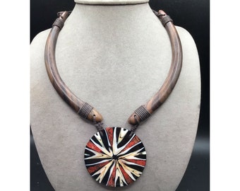 Very Ethnic Necklace Wood Seashell & Sponge Apple Coral Inlay Earthy Medallion