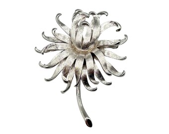 Vintage Dandelion Flower Pin Brooch Textured Silver Tone Metal Floral Jewelry
