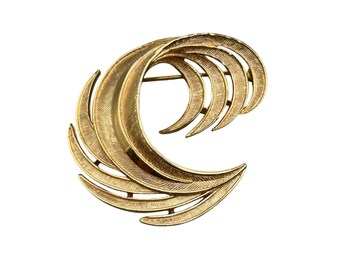 Trifari Vintage Gold Tone Twirled Feather Leaf Brooch Pin Textured Mid Century Design