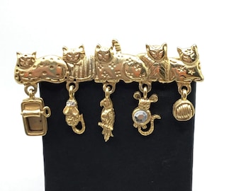 AJC Cats Bar Pin Brooch Gold Tone Kittens Charms Dangles Figural Costume Jewelry