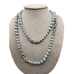 Vintage Anne Klein grijze parel kralen ketting lange enkele streng strass links