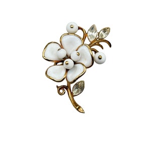 Broche Vintage Bouquet De Fleurs - Perles En Verre Blanc Sur Métal Doré - Modèle A4