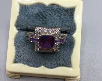 Vintage Ring Size 5 Purple and Clear Glass Stones Silver Tone Metal Fancy Ring