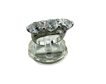 Triple Stone Icy Clear Glass Stone Ring Size 7 Silver Tone Metal Costume Jewelry