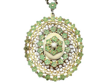 Older Vintage Necklace Pendant Floral Design Green Enamel Flower Unsigned