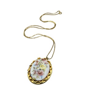 Vintage bloemen medaillon goudkleurige ketting ovale fotohouder aandenken bloemen