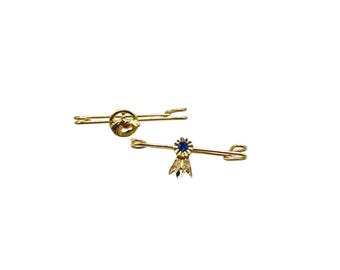 Equestrian Safety Pins Pair Of Horse Head And Winner Ribbon Gold Tone Metal