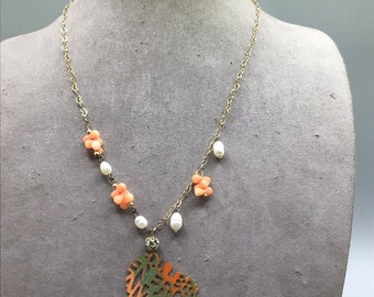 Italian Heart Necklace Pearls & Coral Beads Gold Tone Amore Energia Forza Text
