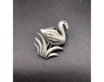 JJ Flamingo Pewter Tack Pin Tropical Bird on Grass Vintage Animal Lapel Pin