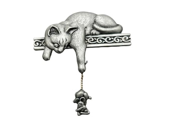 JJ Cat Catching Mouse Pin Brooch Pewter Metal Silver Tone Dangle Figural Pin