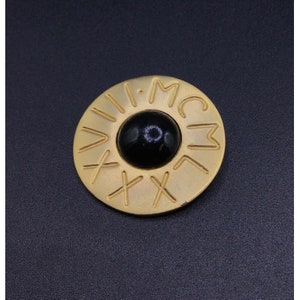 Matte Gold Tone Round Brooch Roman Numerals Black Plastic Cabochon Vintage Pin