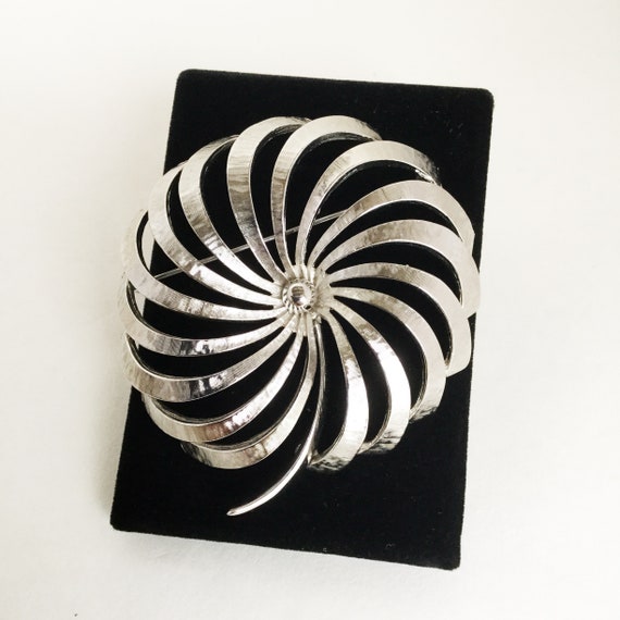 Superb Monet pinwheel brooch  large statement pin 