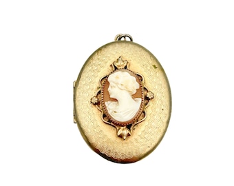 Vintage Genuine Carved Cameo Locket Pendant Gold Tone Pic Photo Holder Jewelry