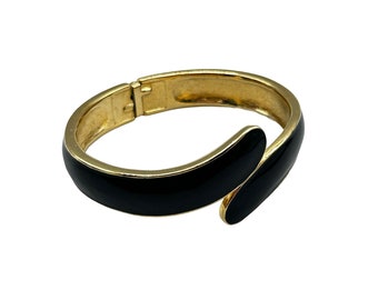 Vintage Trifari Hinged Bangle Clamper Bracelet 80s 90s Gold Tone & Black Enamel