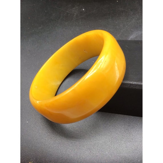 Vintage Wide Bakelite Bracelet in Butterscotch Co… - image 5