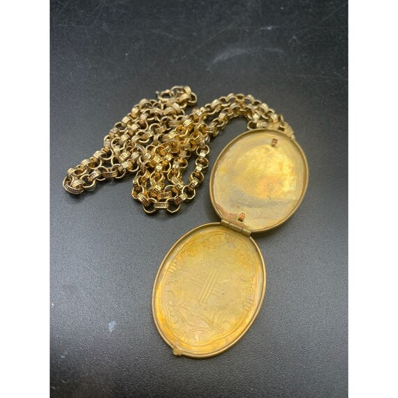 Vintage Repousse Locket Necklace Floral Oval Phot… - image 5