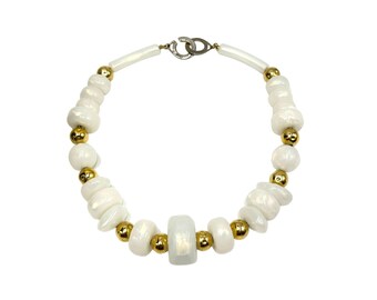 Vintage Les Bernard Pearlescent Plastic Necklace Beaded Chunky Single Strand
