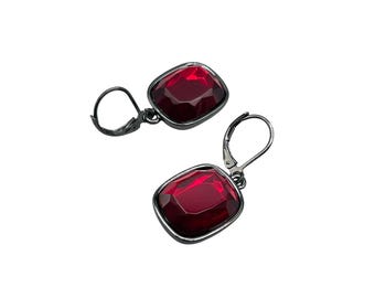 JOAN RIVERS Earrings Topaz RED Dangles Leverback Pierced Acrylic