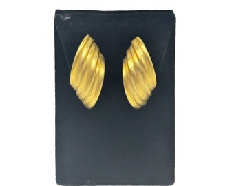 Vintage 80s 90s Matte Gold Tone Clip On Earrings Ribbed Design Costume Jewelry