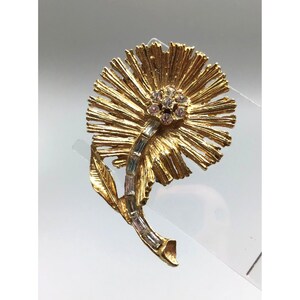 Vintage Dandelion Flower Brooch Gold Tone & Rhinestones Classic Costume Jewelry