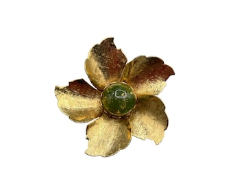Vintage Pin Brooch Gold Flower With Green Cabochon Center Floral Costume Jewelry