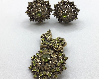 Vintage Hollycraft 1950 Corp Brooch & Clip On Earring Set Lime Green Rhinestones