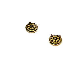 Vintage Gold Tone Round Stud Earrings with Intricate Starburst Design