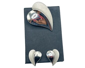 Signed TRIFARI Vintage Brushed Silver Heart Leaf Brooch And Clip On Earring