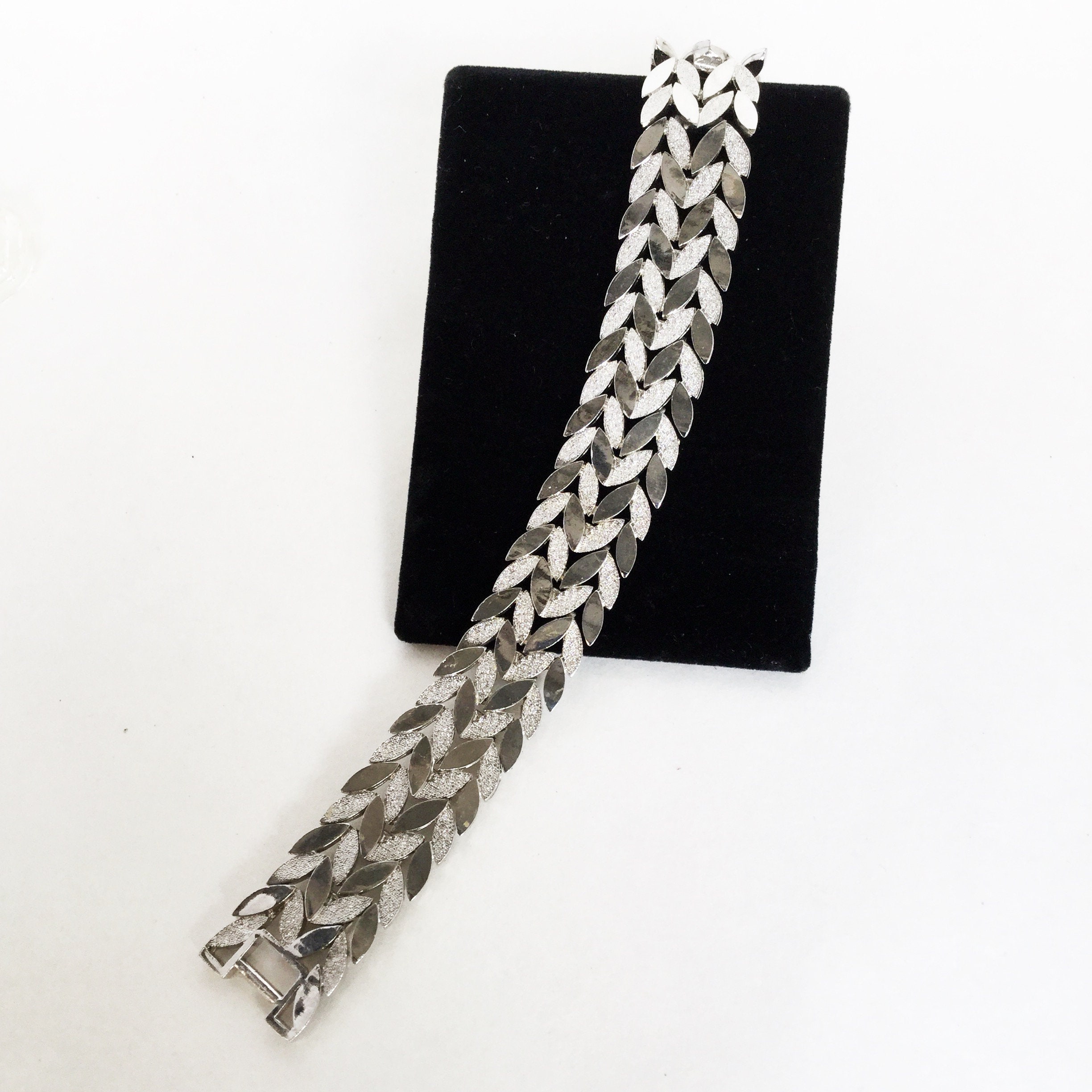 Vintage Bracelet Silver Tone Wide Textured Leaves Motif Vintage Bracelet Silver Tone Wide Textured Leaves Motif