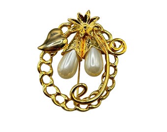 Vintage Gold Tone Pin Brooch With Faux Pearls Floral Pear Shaped Pearls With Chain Frame