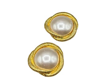 Faux Pearls Shoe Clips Gold Tone Textured Gold Tone Metal Round Vintage Shoe Accessories