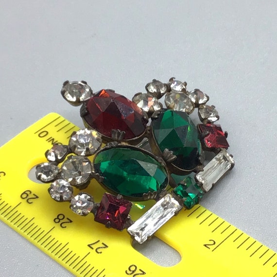 Vintage Crown Brooch Red Green Glass Stones Older… - image 10