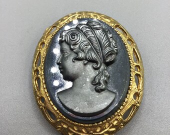 Black Glass Cameo Brooch Gold Tone Frame Raised Lady Profile Pin Necklace Clasp