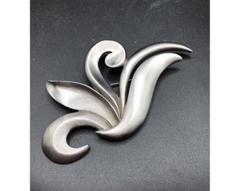 JJ 1986 Pewter Brooch Swirl Silver Tone Abstract Statement Designer Jewelry