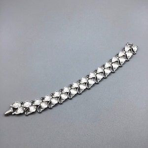 Vintage Silver Tone Leaves Bracelet 70s Costume Jewelry Textured Leaf Links