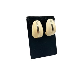 Big Chunky 80s 90s Clip On Earrings Beige Enamel Gold Tone Domed Shrimp Design
