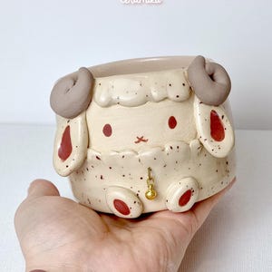 Handgemaakte schapenplanter: grillige Cottagecore keramische bloempot - schuurdiercadeau