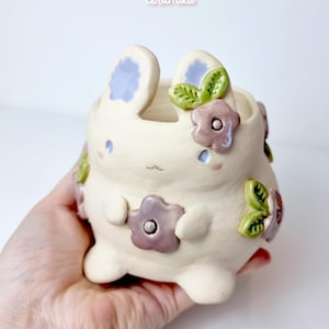 Handmade Ceramic Bunny Planter – Cute Kawaii Pottery for Succulents & Small Plants, Cottagecore Easter Gift, pastel colors