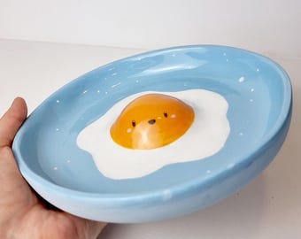 Piatto per uova in ceramica fatto a mano: piatto da portata Kawaii Island - regalo comico a tema pasquale
