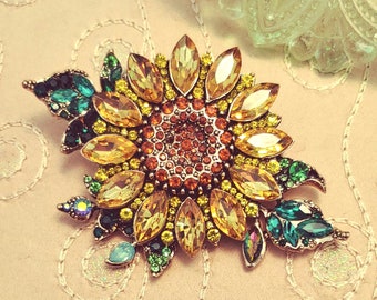 Sunflower Pin STUNNING Rhinestones Lapel Hat Scarf Denim Jacket Pin / Sunflower Brooch