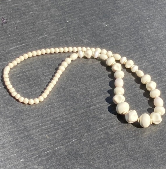 Vintage Groovy White Celluloid Beaded Necklace - image 1